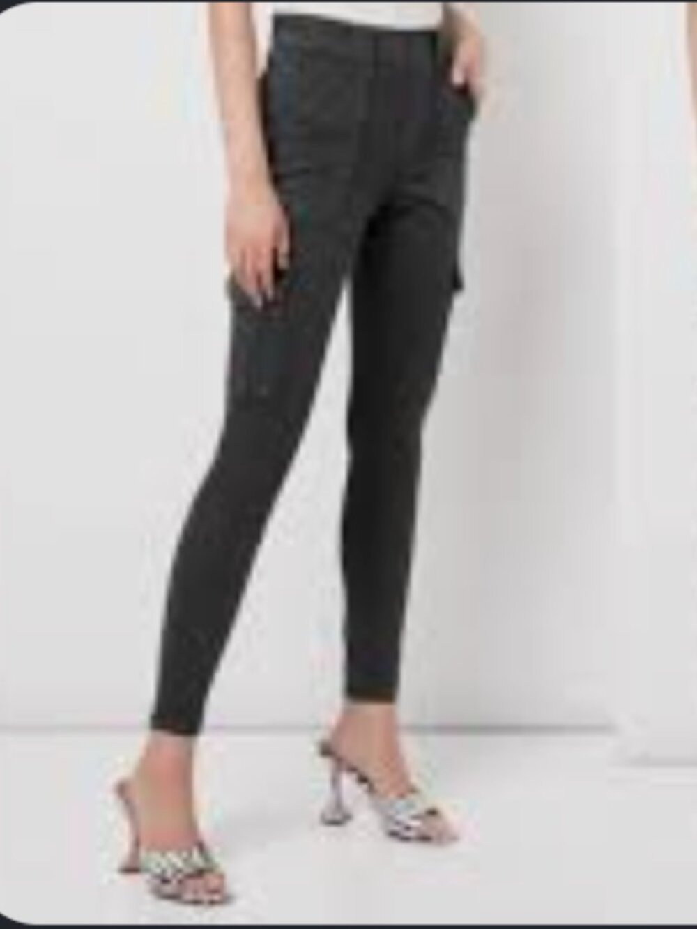 Spanx Stretch Twill Ankle Cargo Pants ~ Medium -Washed Black